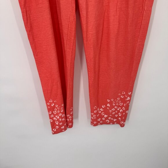 Chicos 2 Weekends Coral Pull-On Pants White animal print Hem Size large Womens - Picture 10 of 13